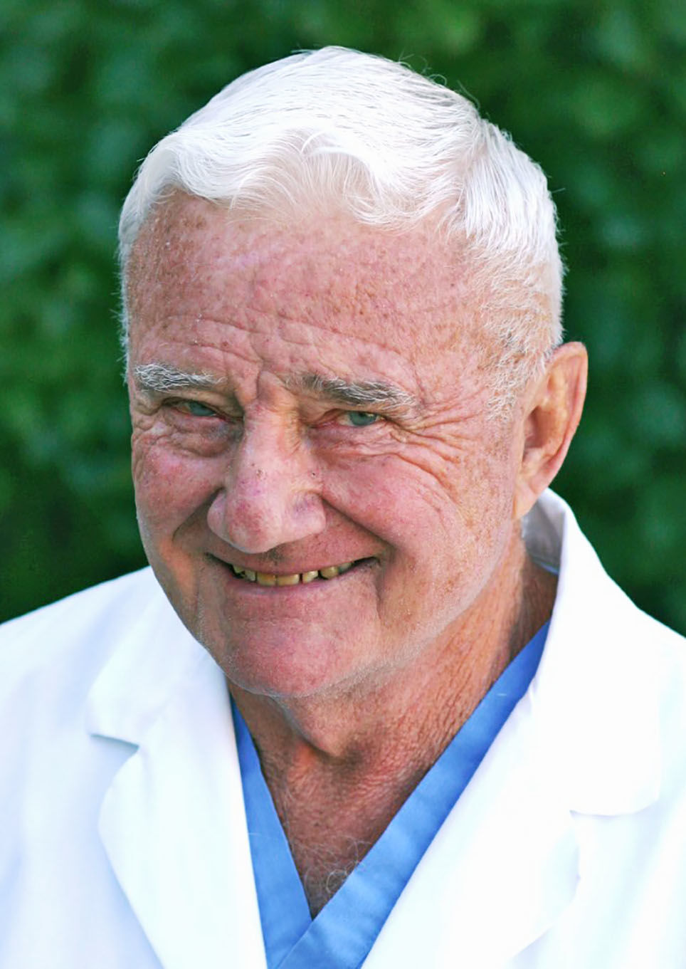 Dr. Robert D. Degnan